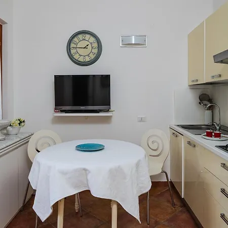Luisa Apartment